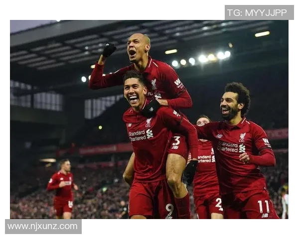 热刺与利物浦激情对决欢呼吧球迷齐聚一堂共庆盛宴